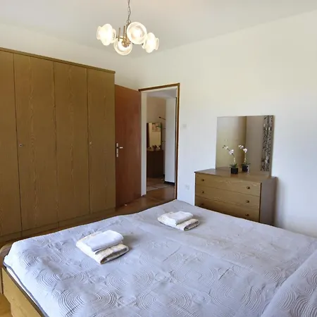 Apartment With A Parking Space - 22473 Umag
