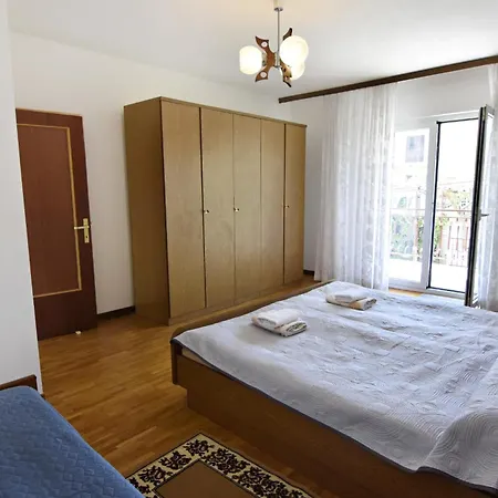 With Parking Space - 22473 * Umag